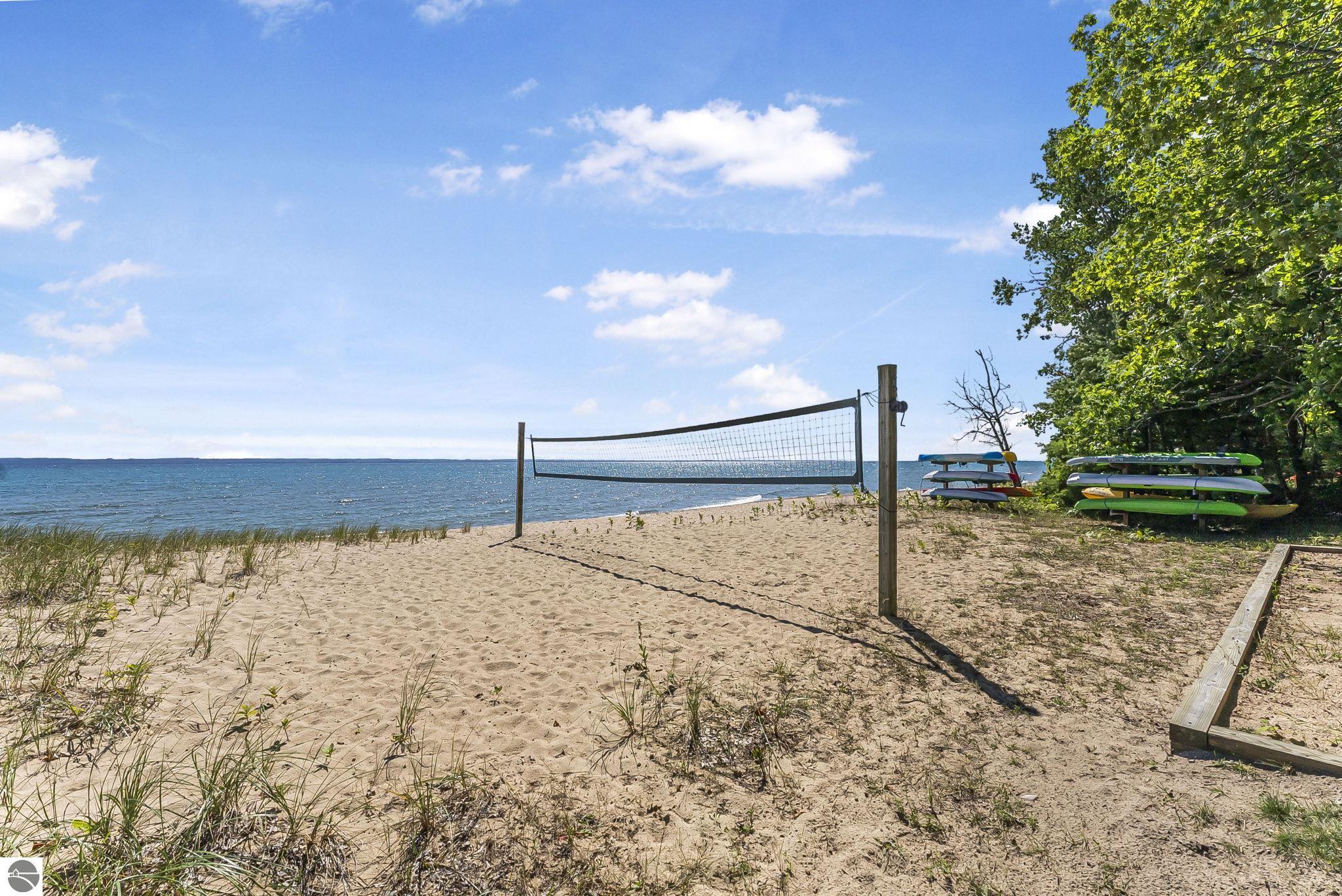 13631 N Forest Beach Shores