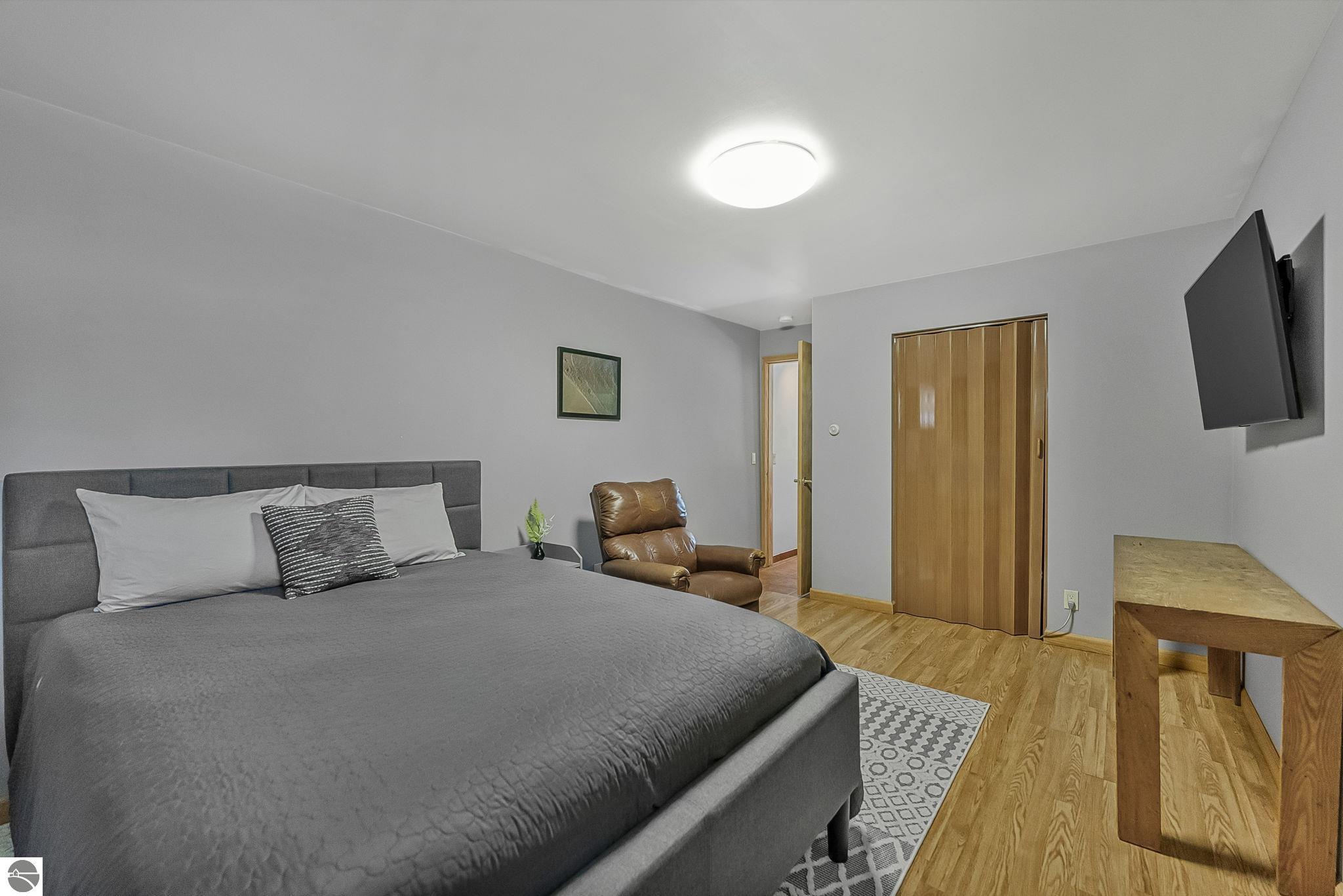 13631 N Forest Beach Shores