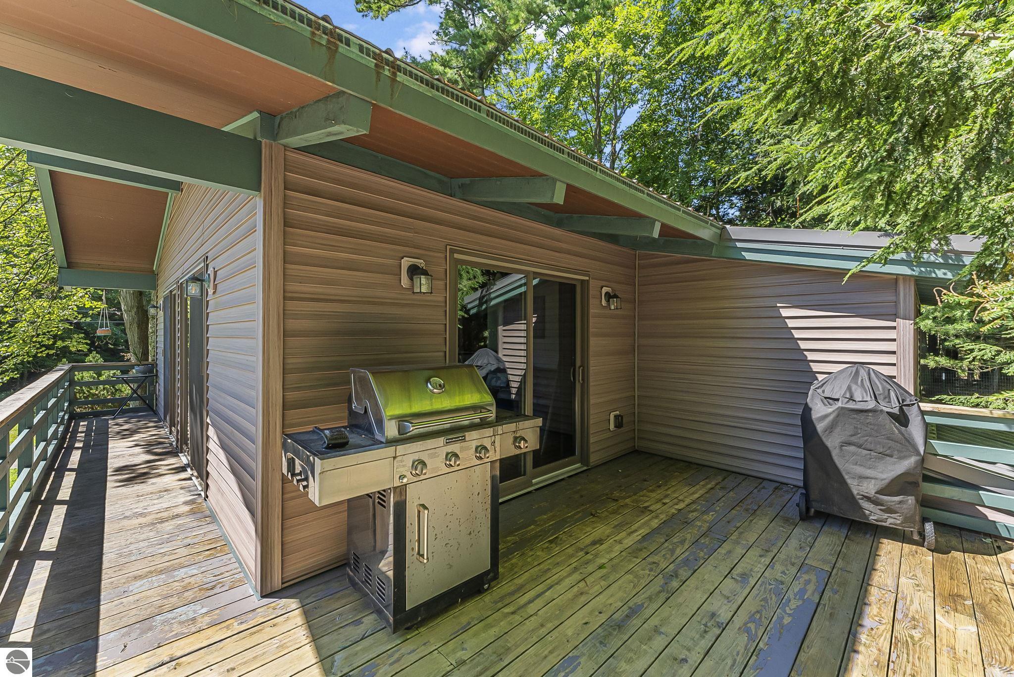 13631 N Forest Beach Shores