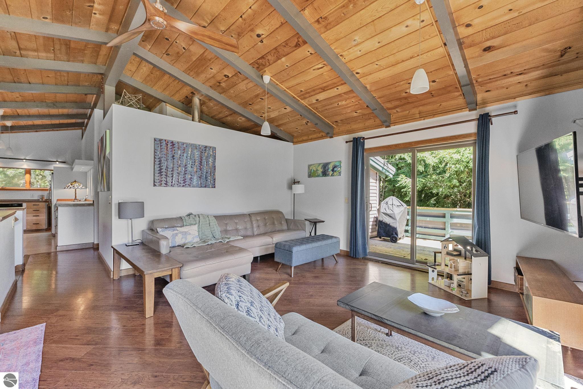 13631 N Forest Beach Shores