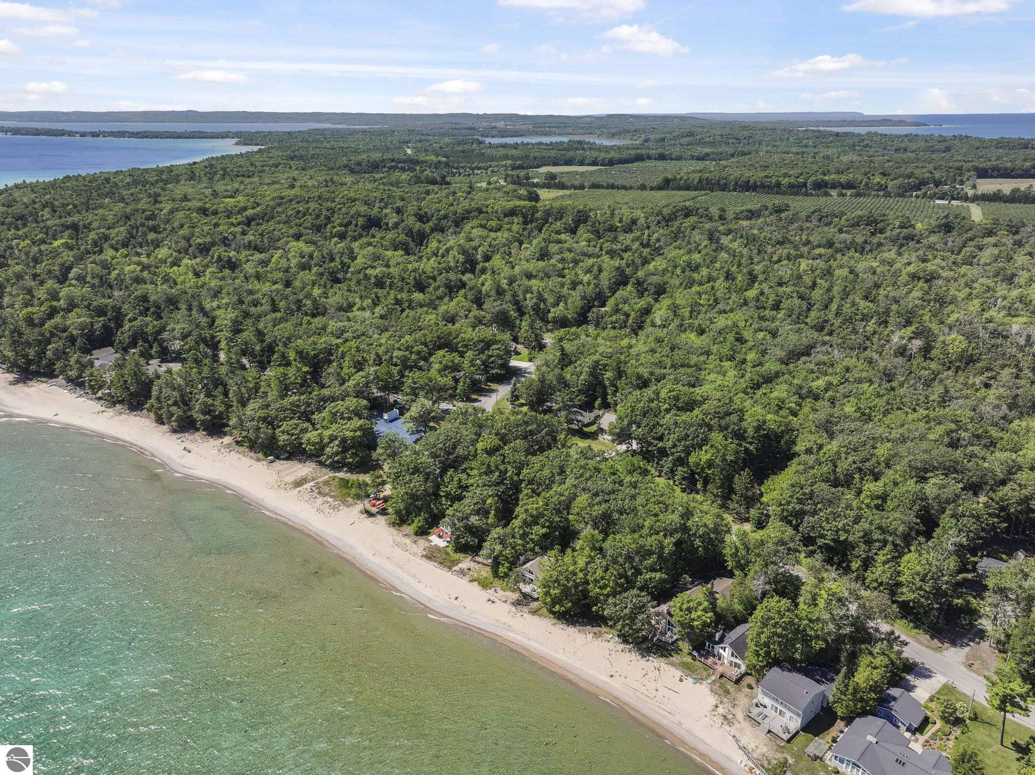 13631 N Forest Beach Shores