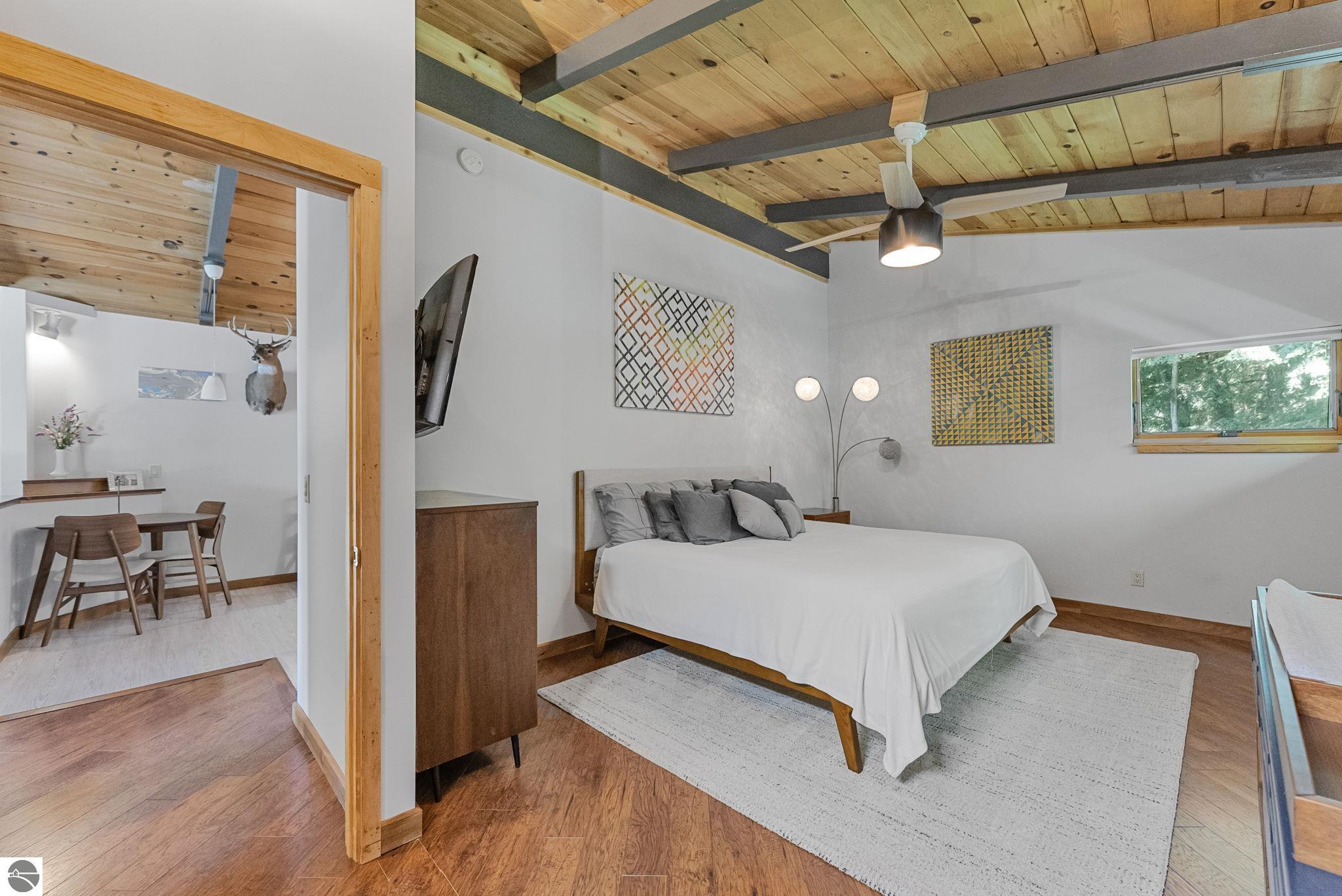 13631 N Forest Beach Shores