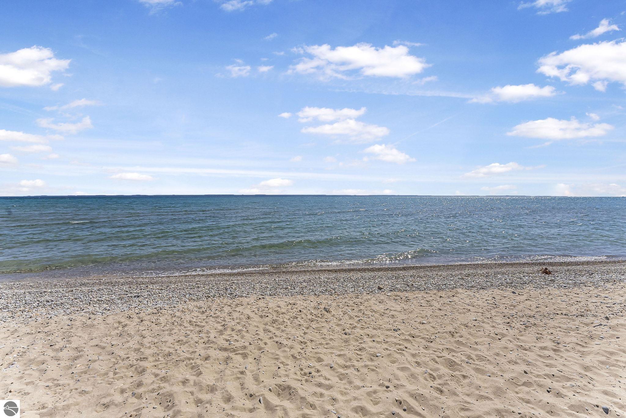 13631 N Forest Beach Shores