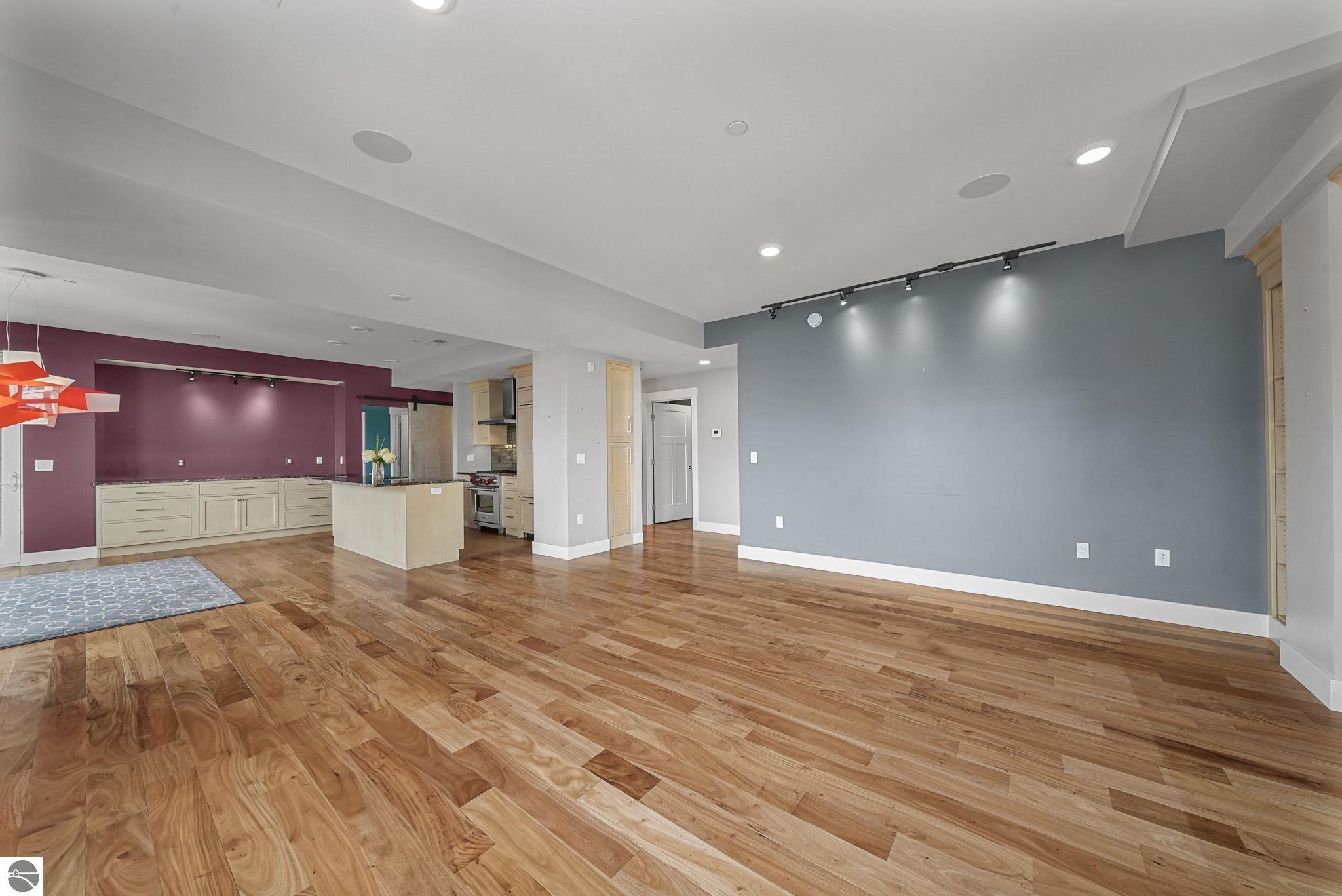 215 Washington Street Suite 3C