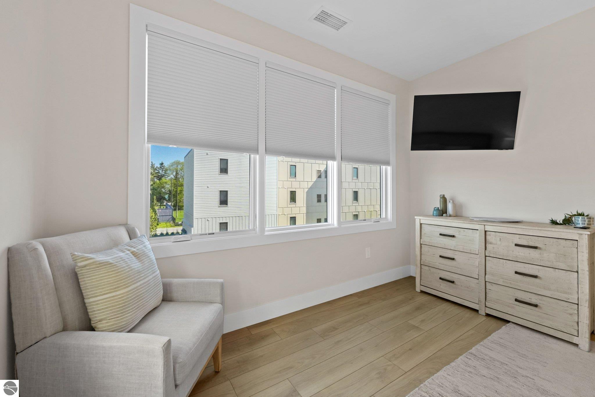 708 Randolph Street # 204