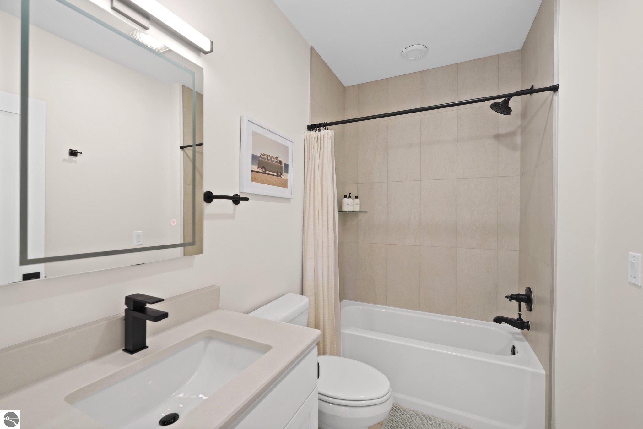 708 Randolph Street # 204