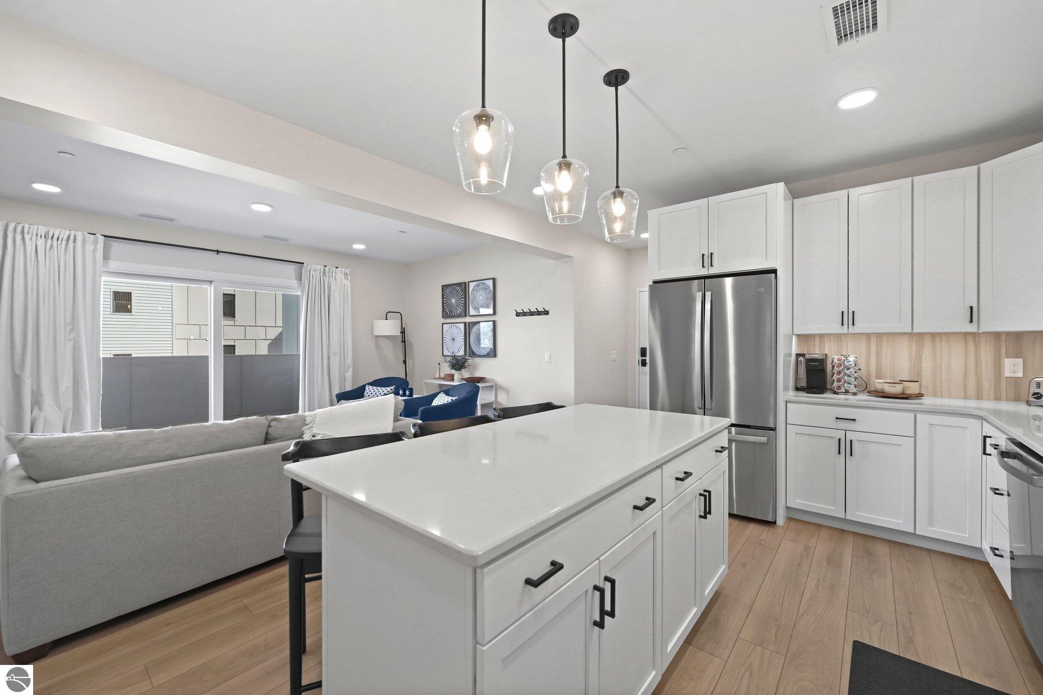 708 Randolph Street # 204