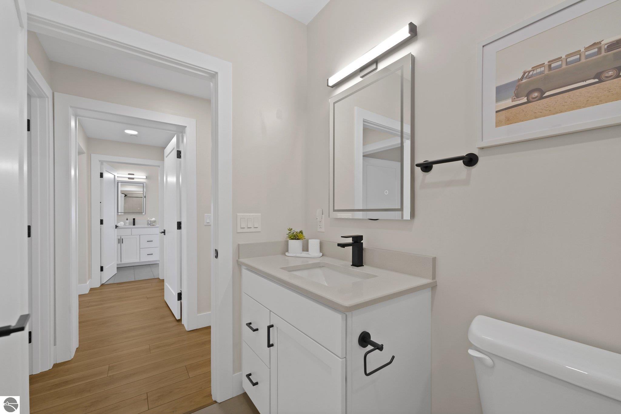 708 Randolph Street # 204