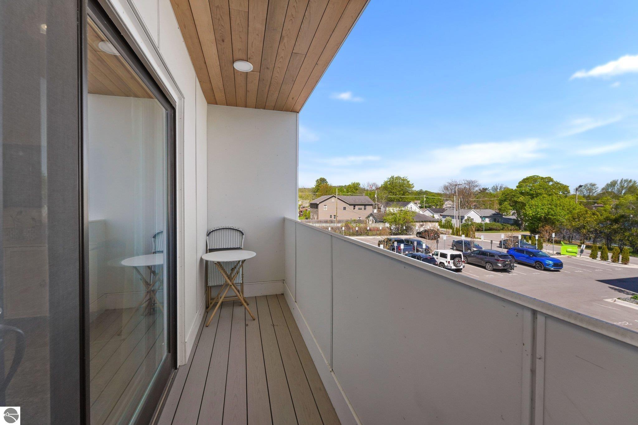 708 Randolph Street # 204