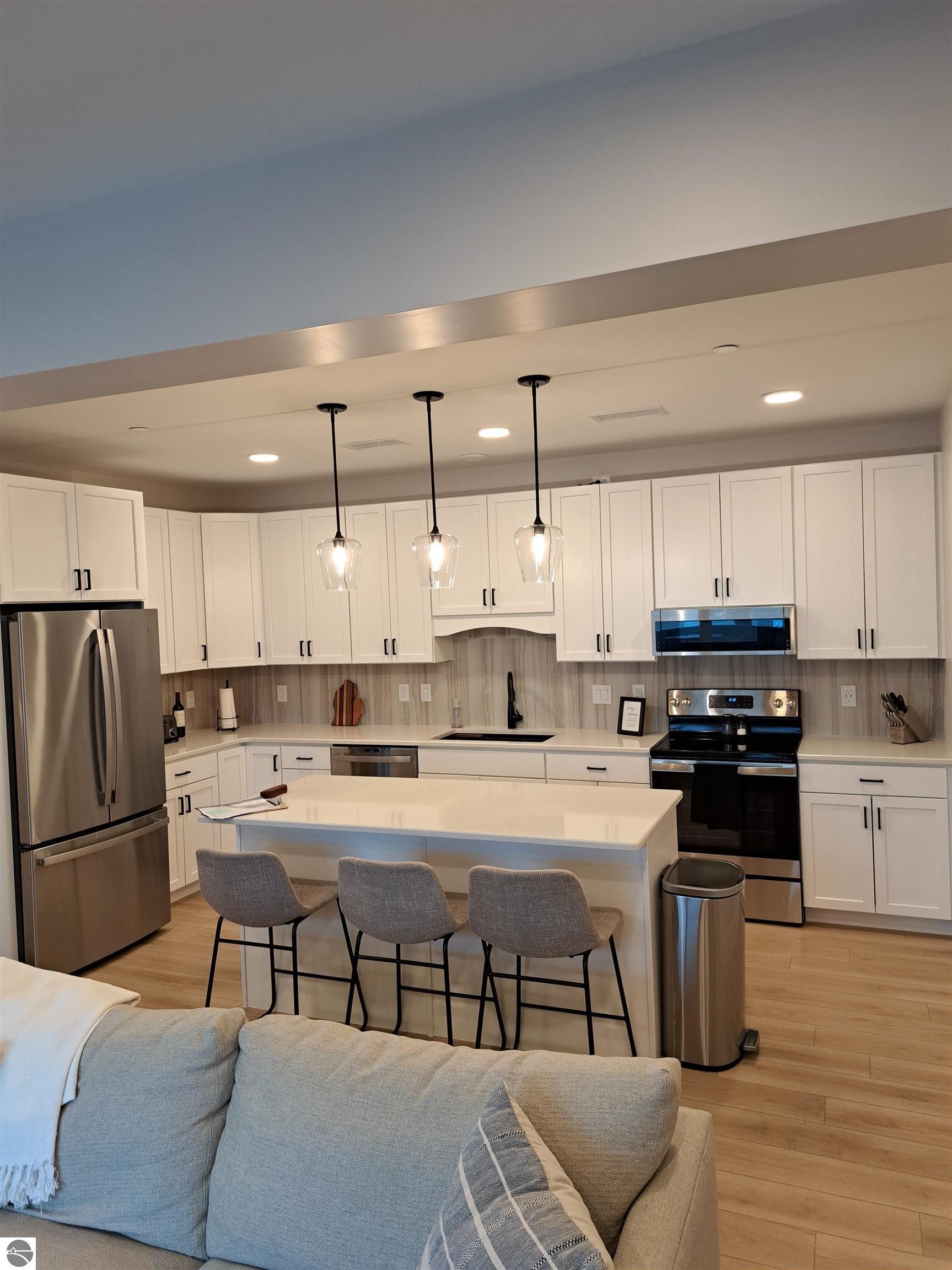 708 Randolph Street # 204