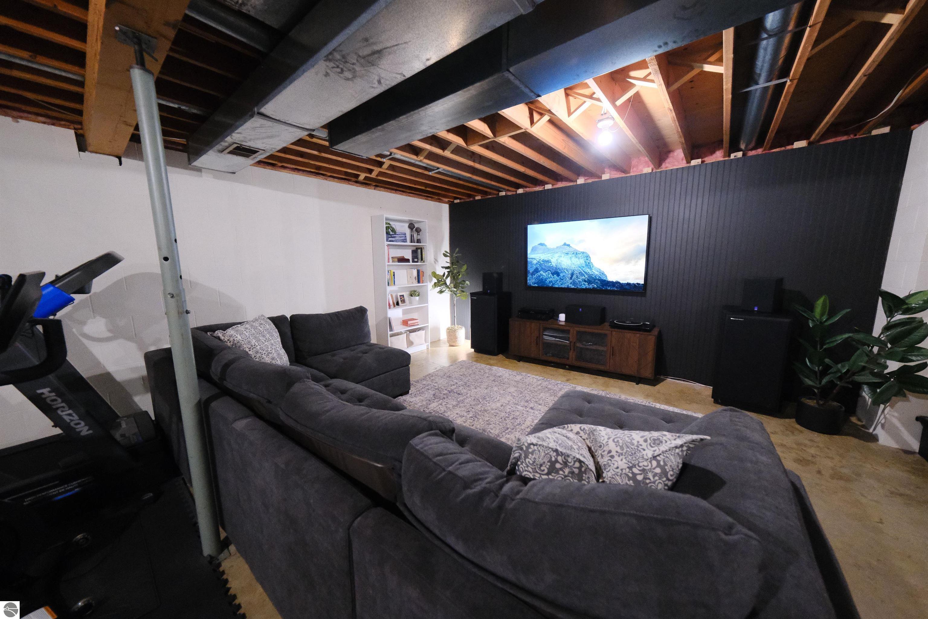 3189 Trumbull Road