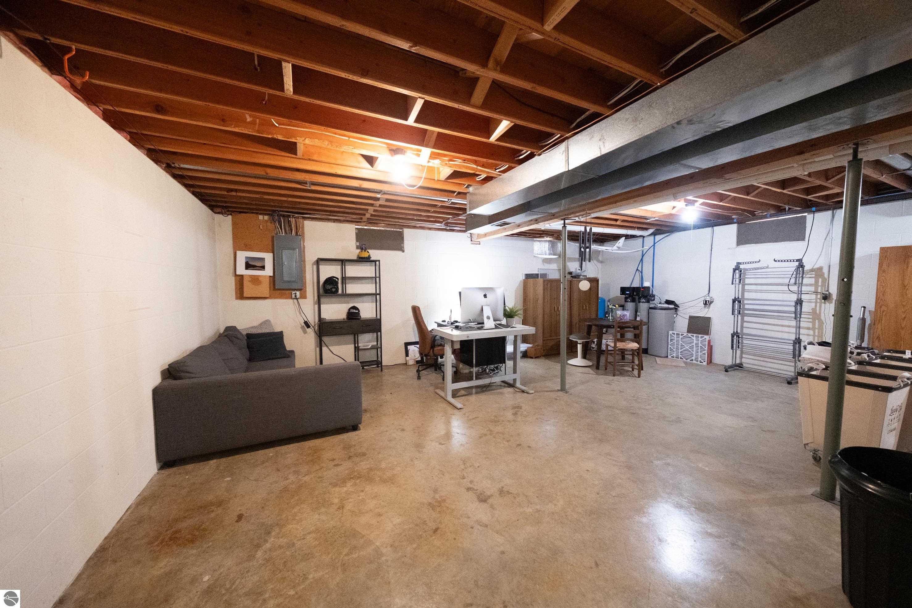 3189 Trumbull Road