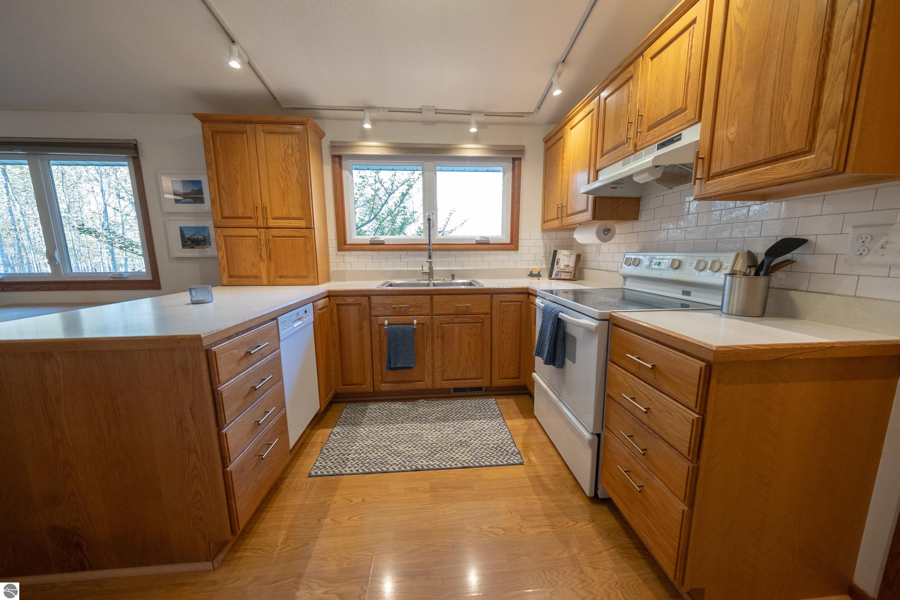 3189 Trumbull Road