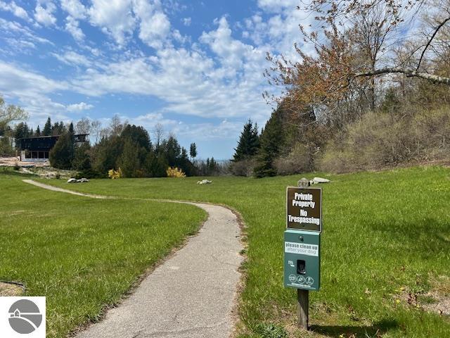 00 N Foxview Drive