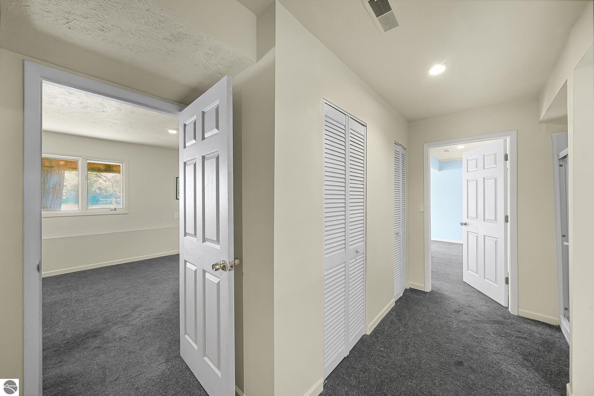 4064 N Spider Lake