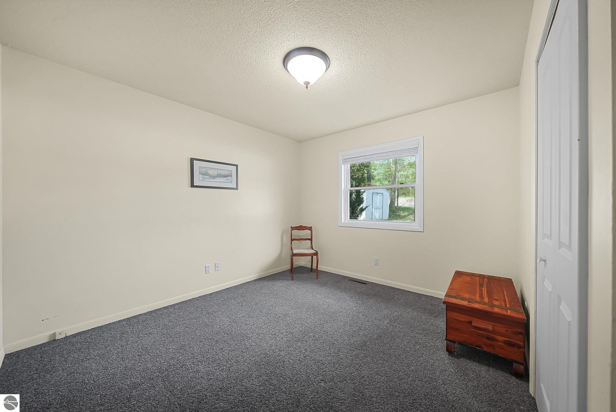 4064 N Spider Lake