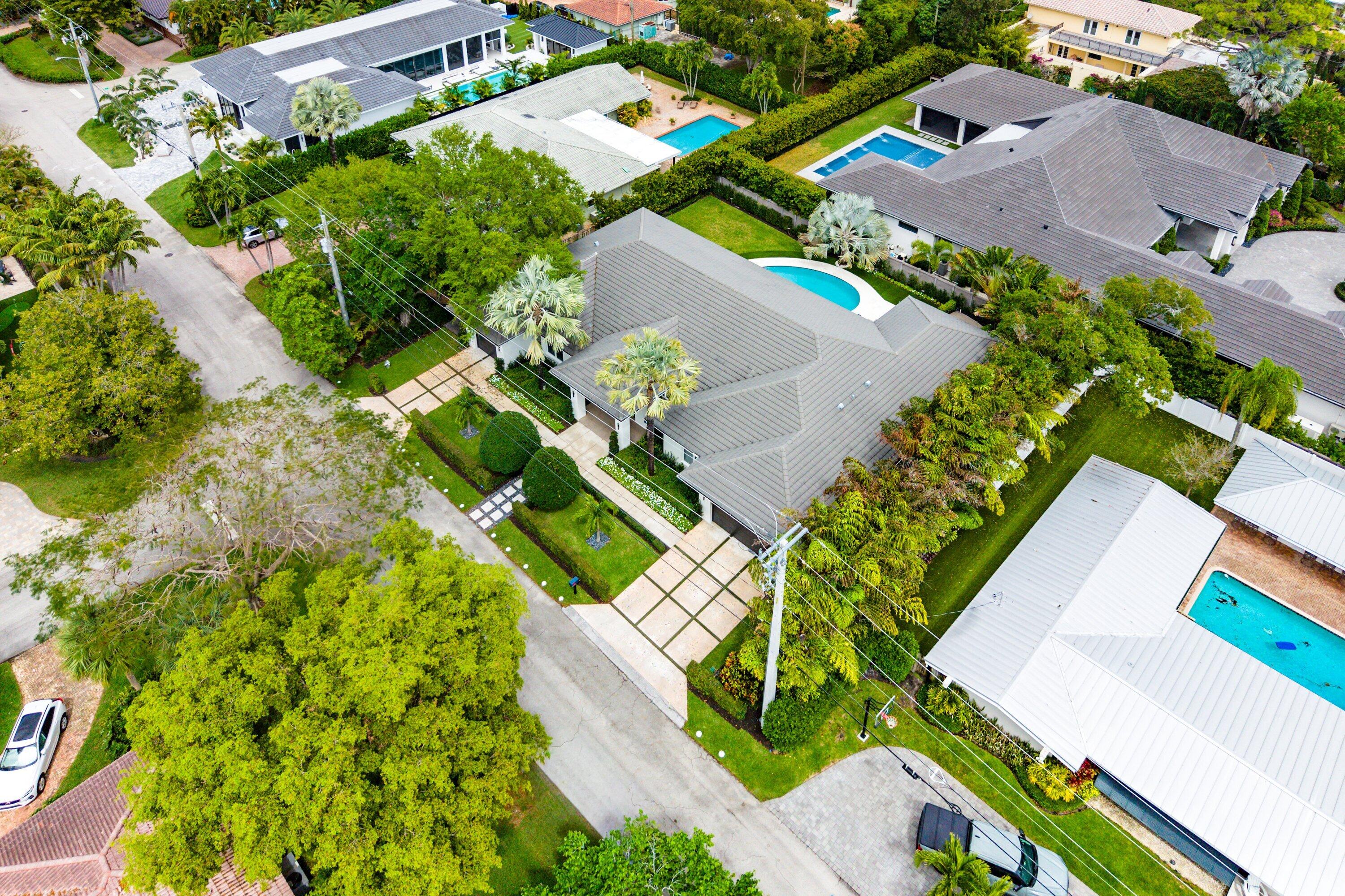598 NW 9th Court