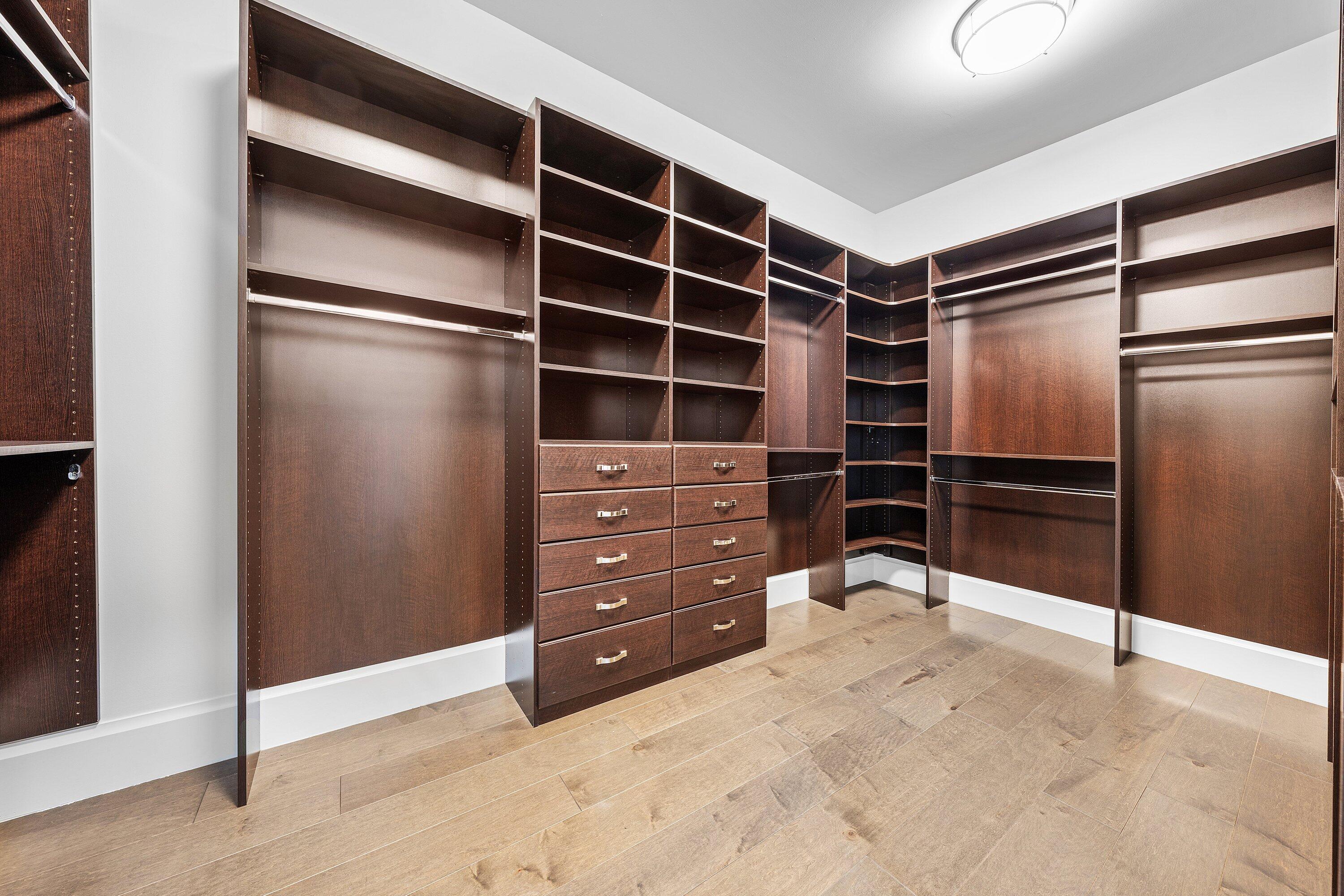 598 NW 9th Court