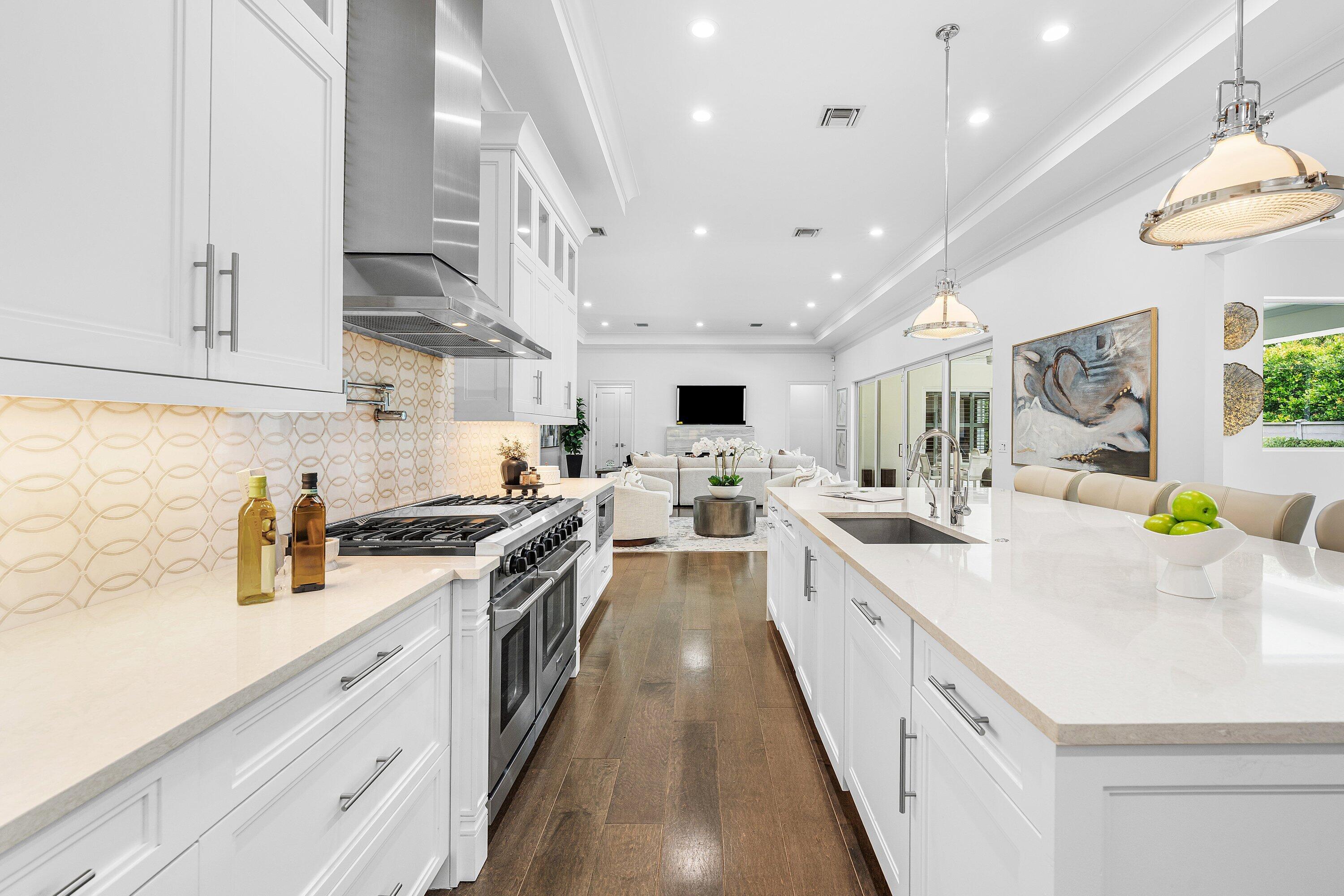 598 NW 9th Court