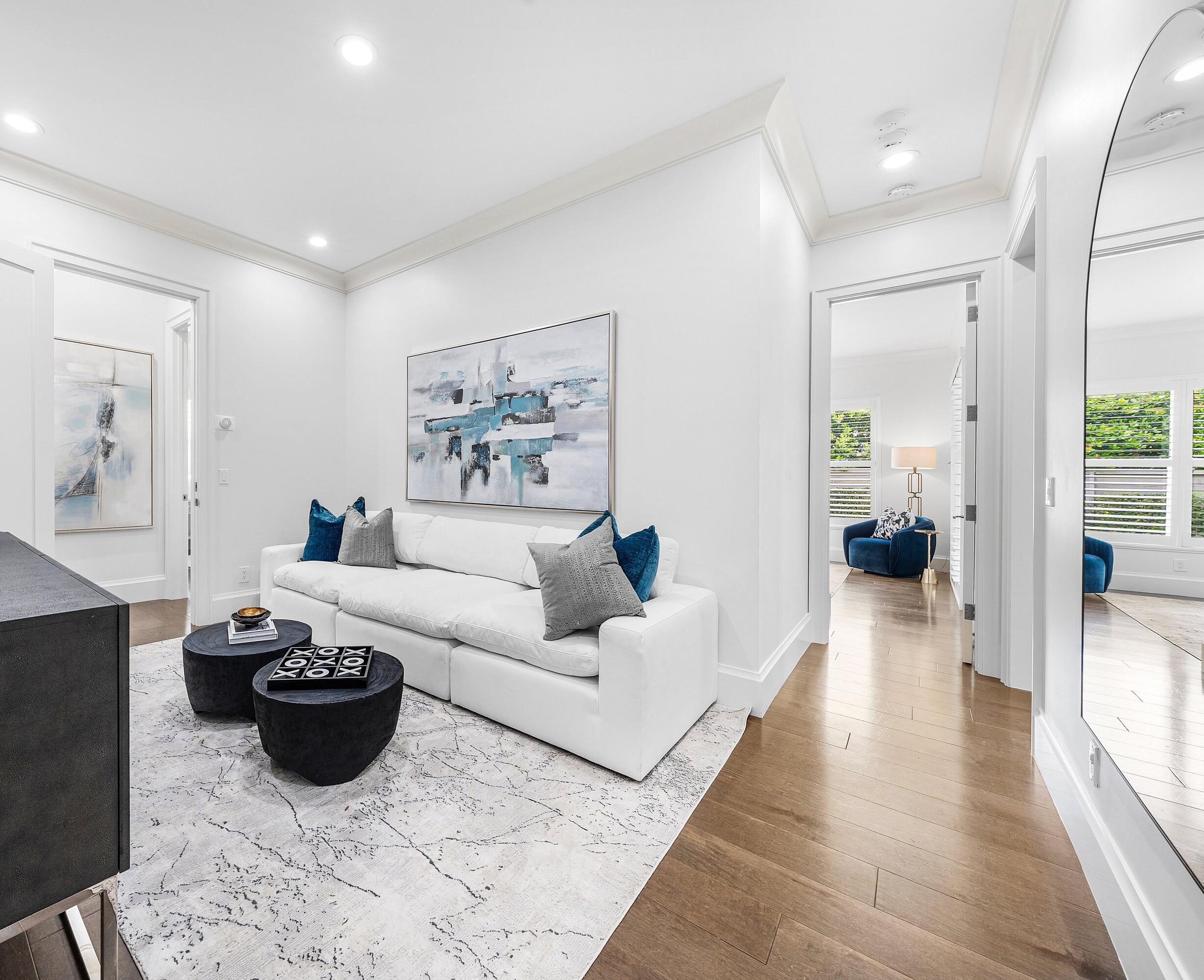 598 NW 9th Court