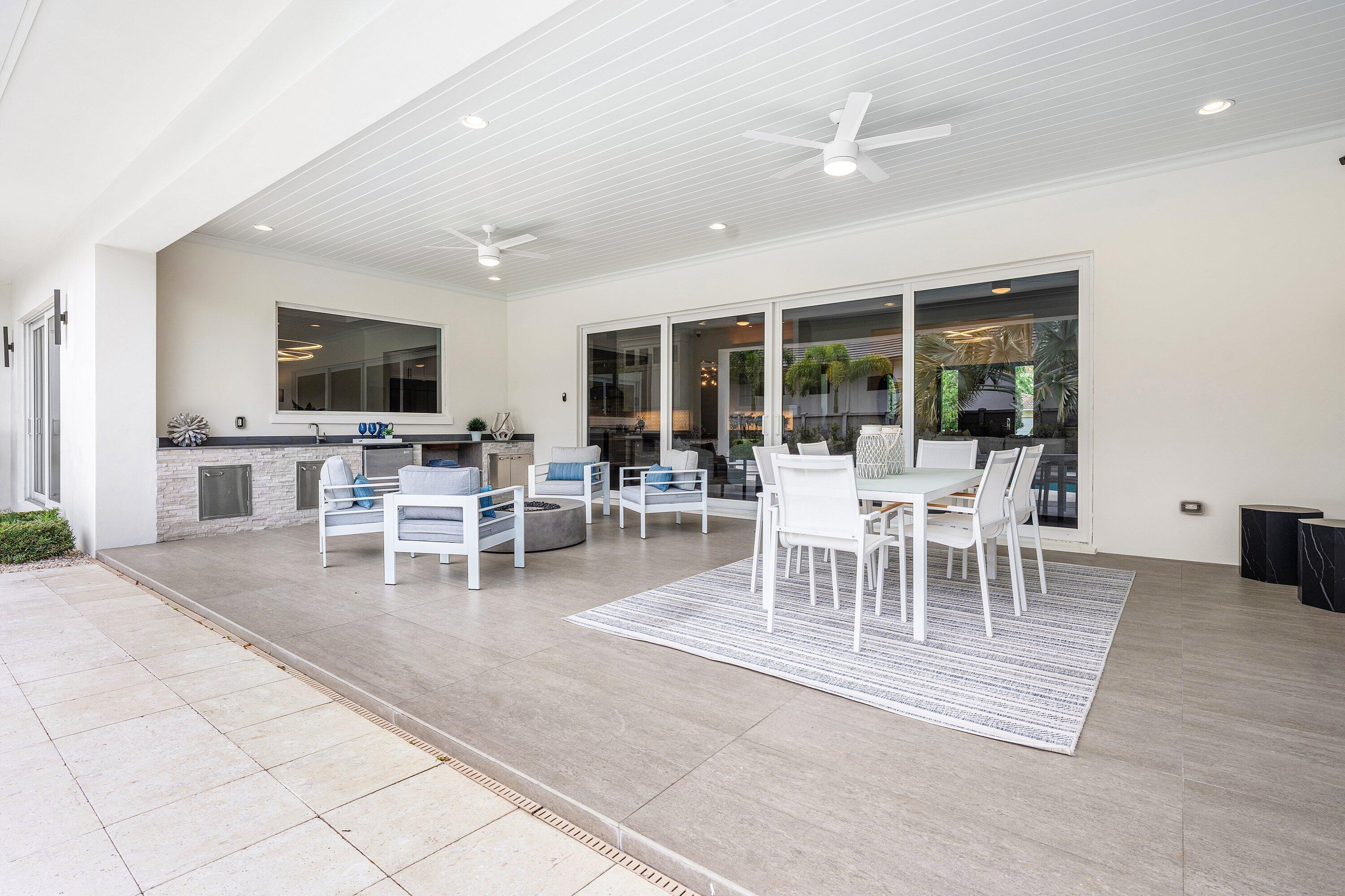 598 NW 9th Court