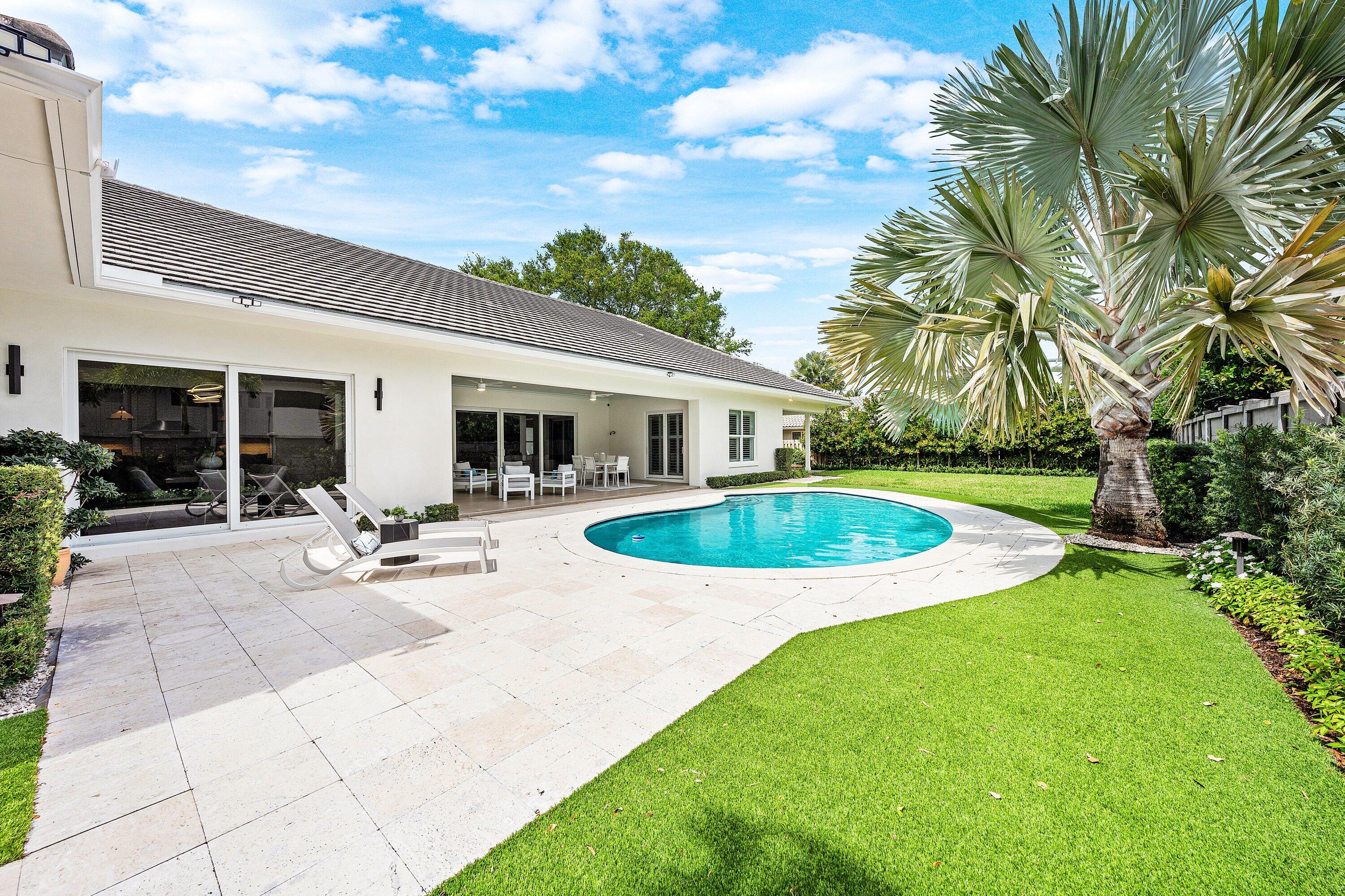 598 NW 9th Court