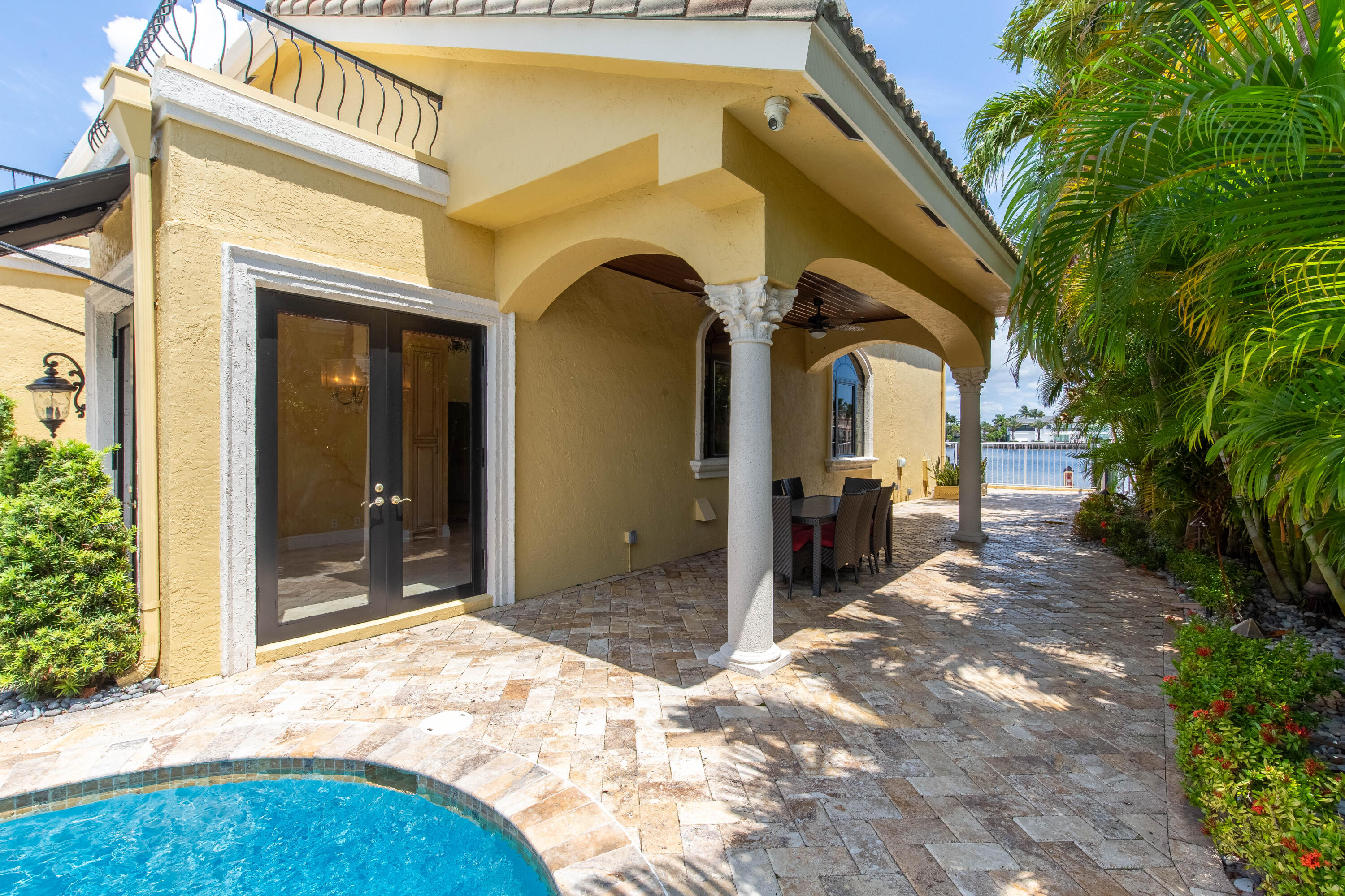529 Pelican Way