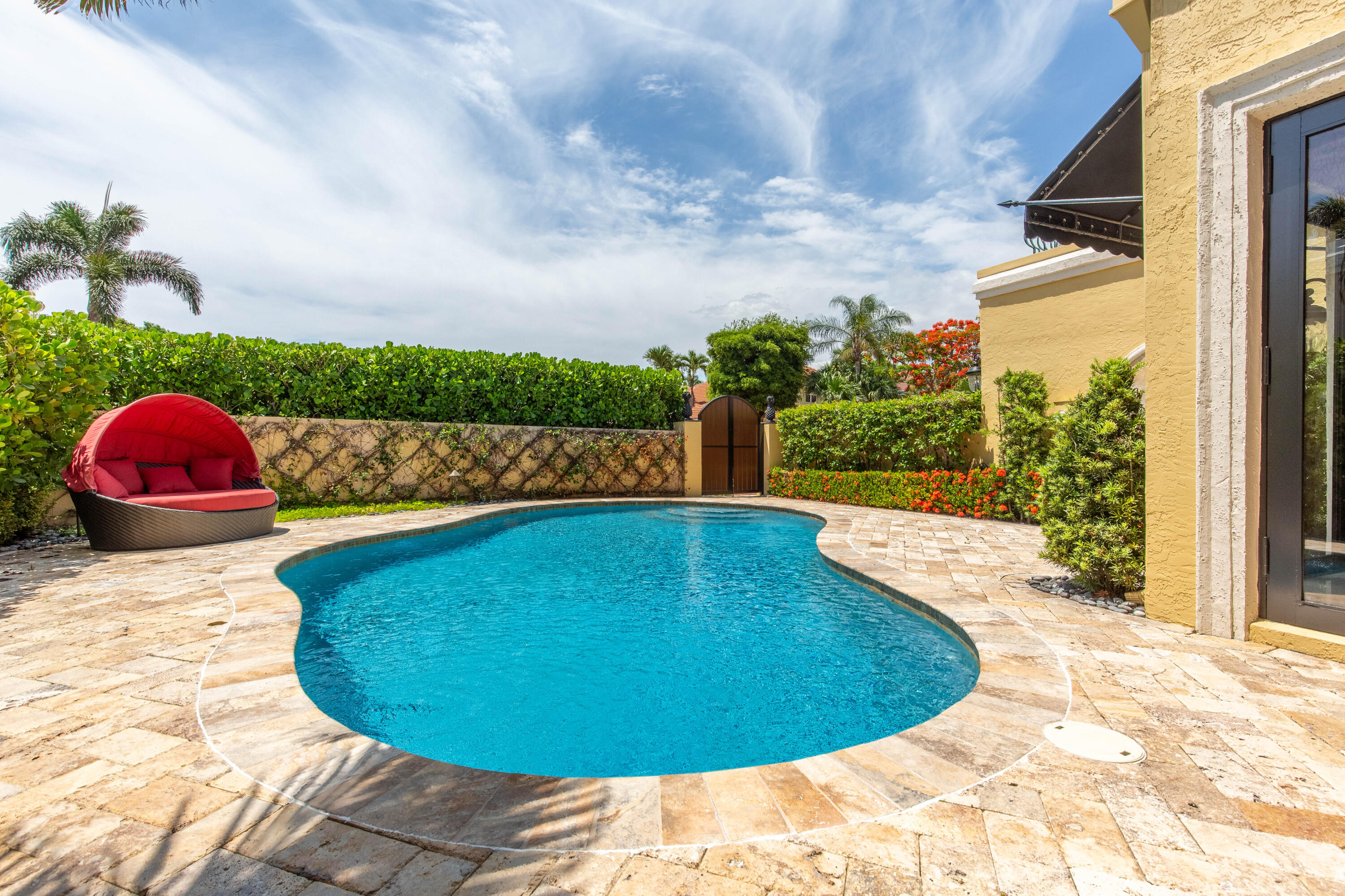 529 Pelican Way
