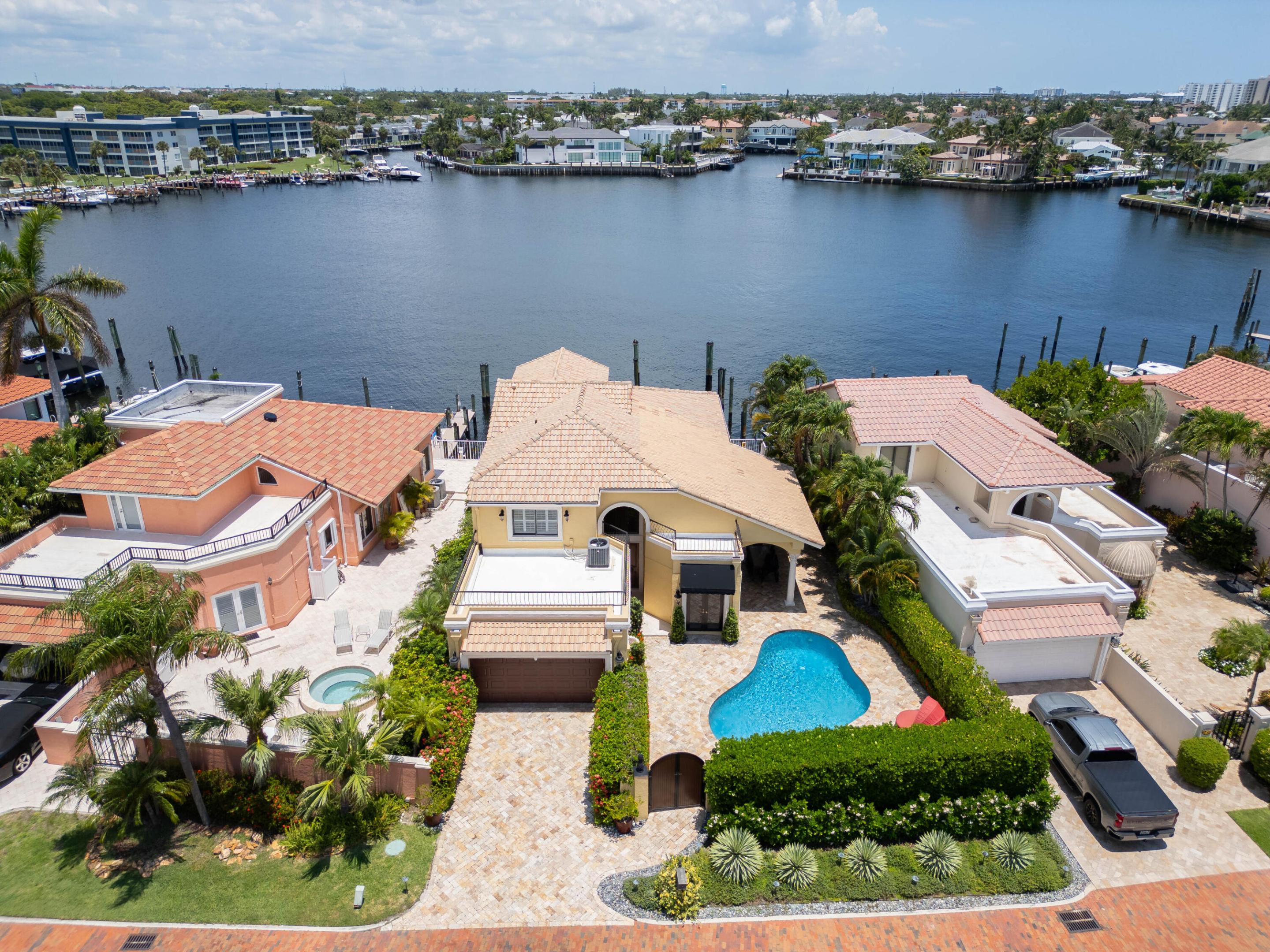 529 Pelican Way