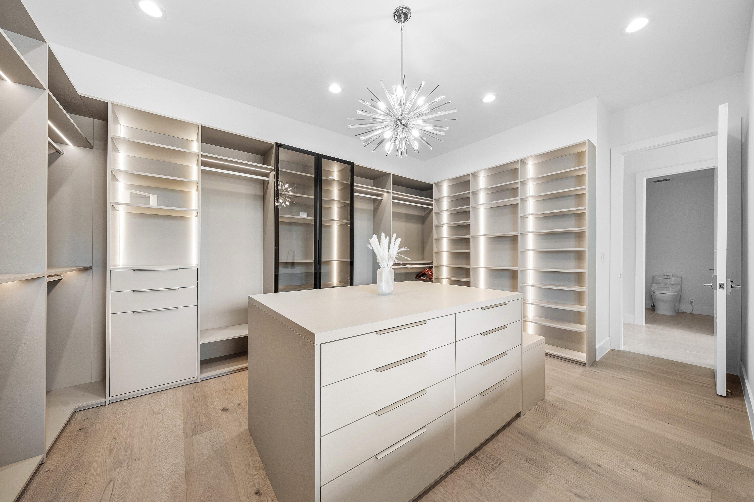 400 NE 4TH Street