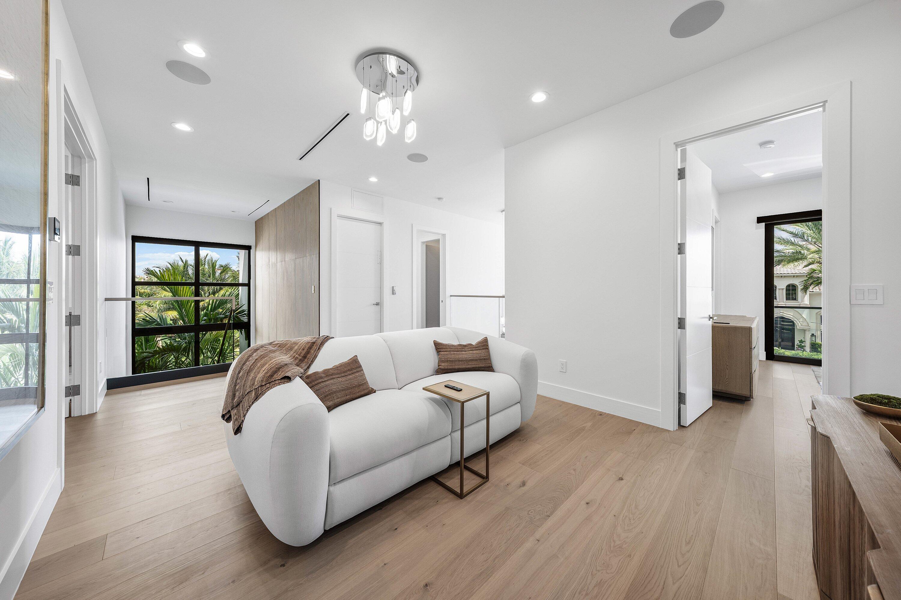 400 NE 4TH Street