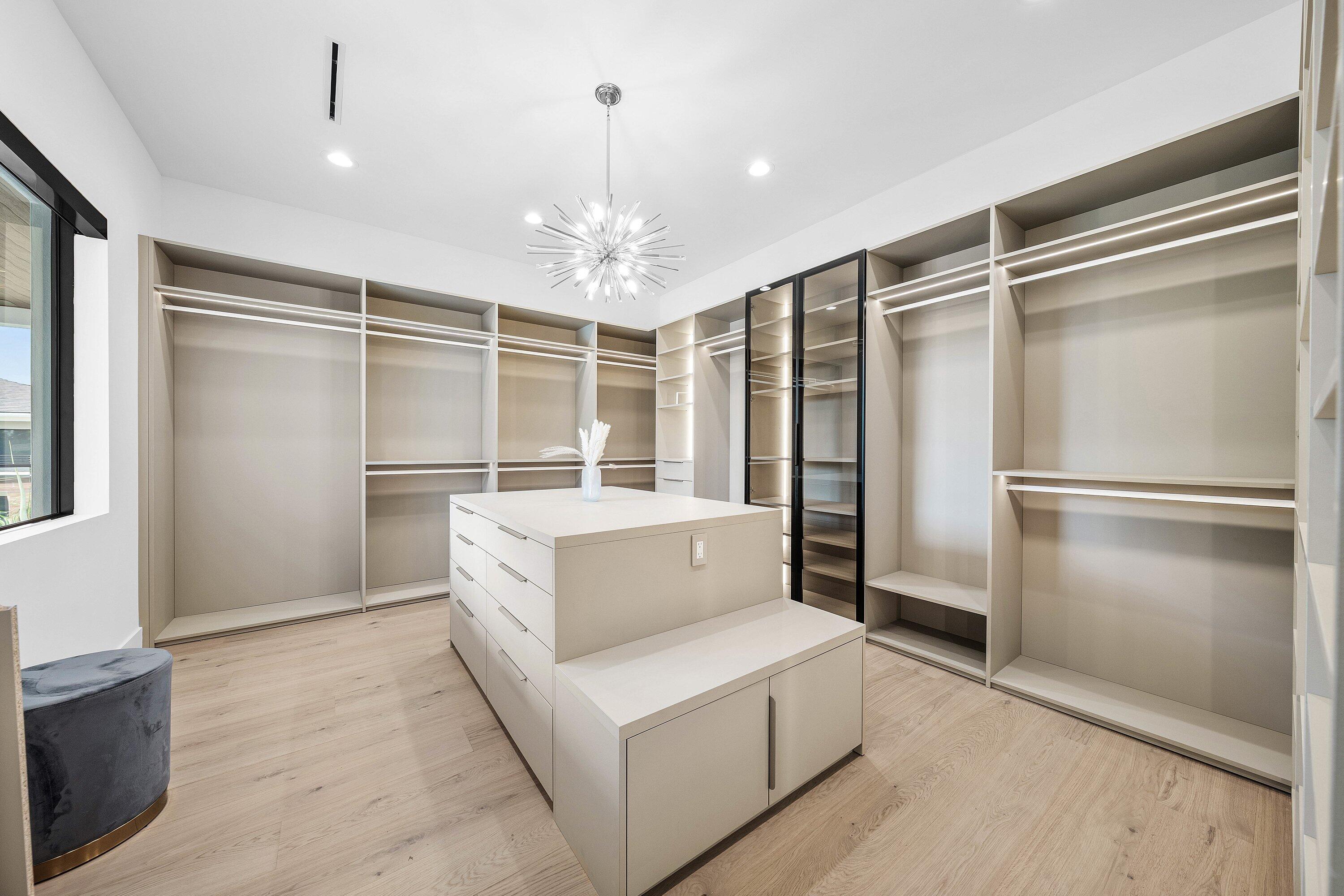 400 NE 4TH Street