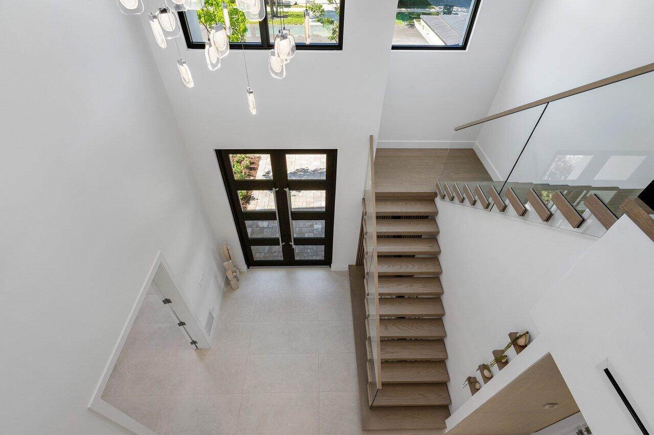 499 NE 4th Street