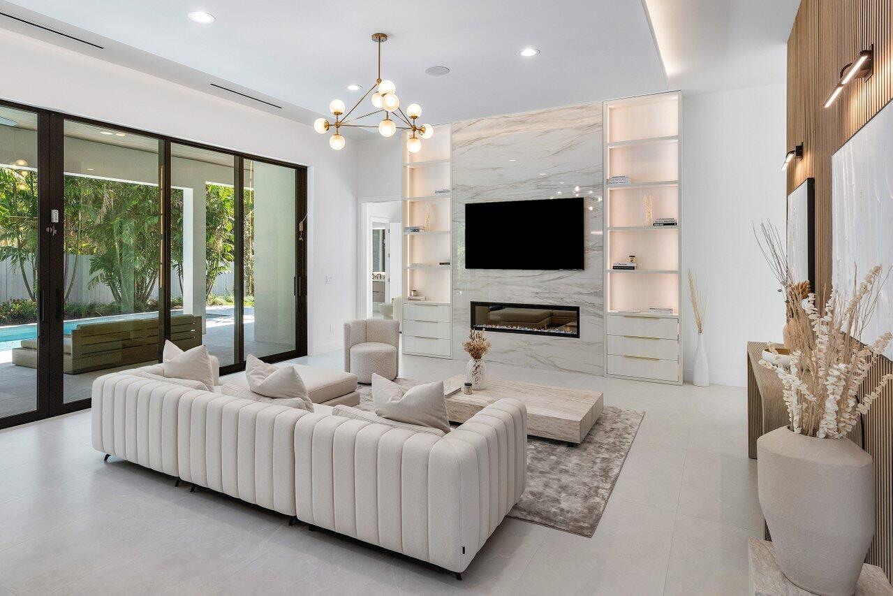 499 NE 4th Street