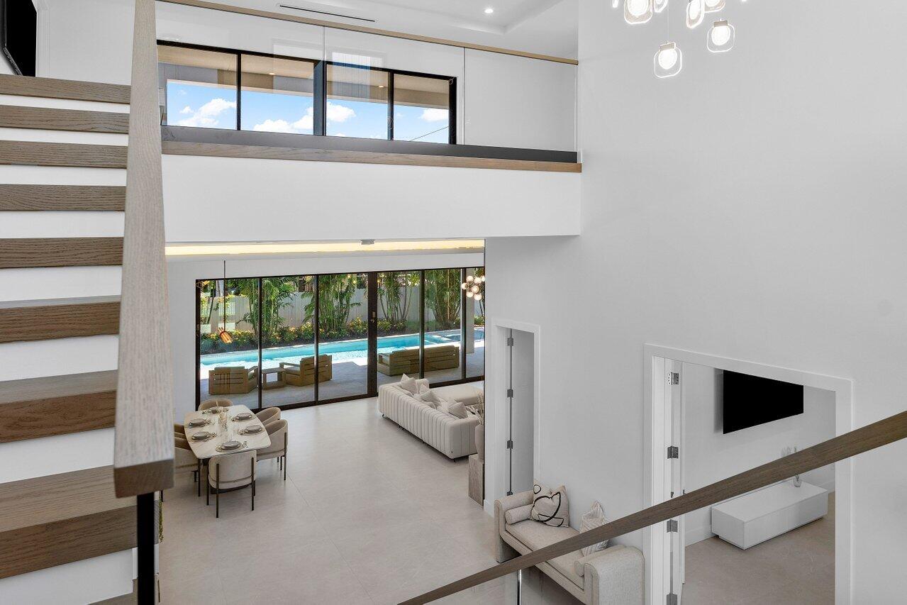 499 NE 4th Street