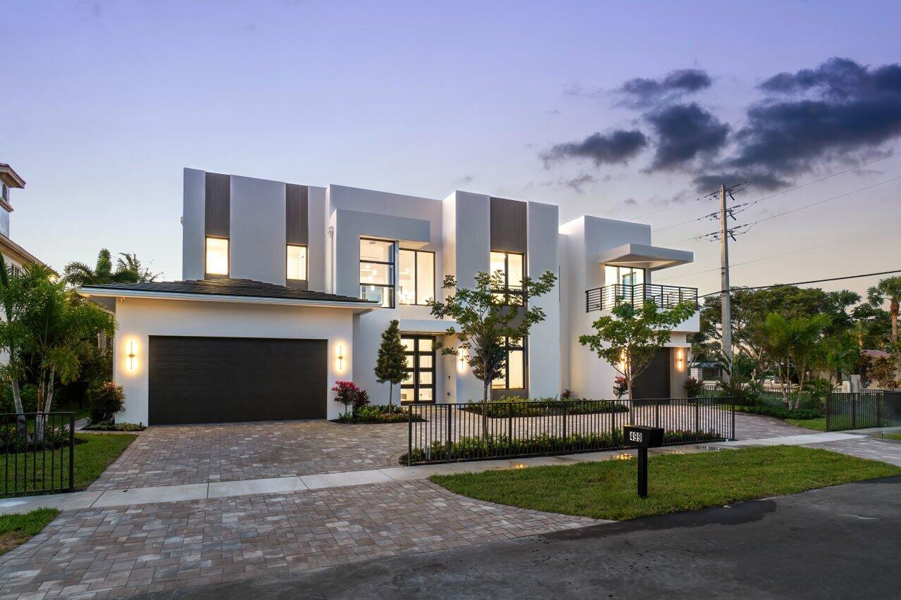 499 NE 4th Street