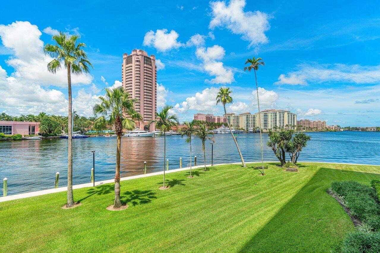 701 E Camino Real Unit: 8e