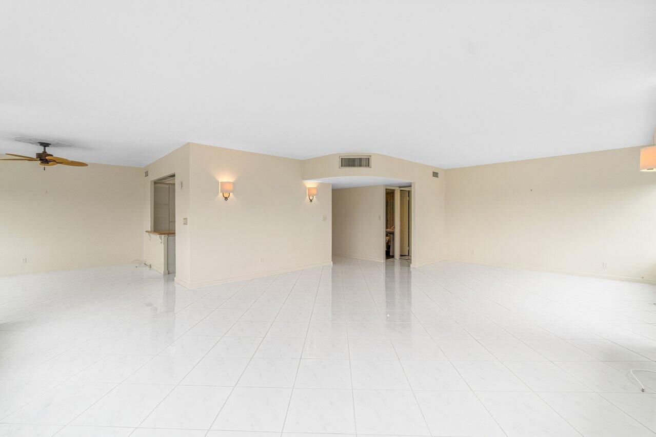 701 E Camino Real Unit: 8e