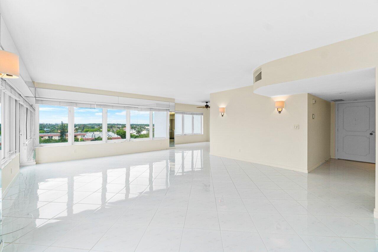 701 E Camino Real Unit: 8e