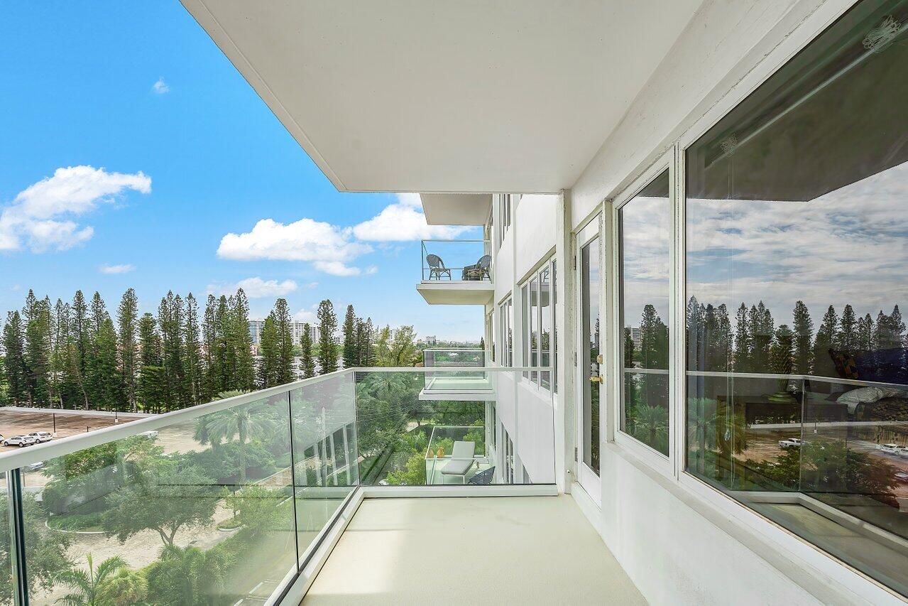 701 E Camino Real Unit: 8e