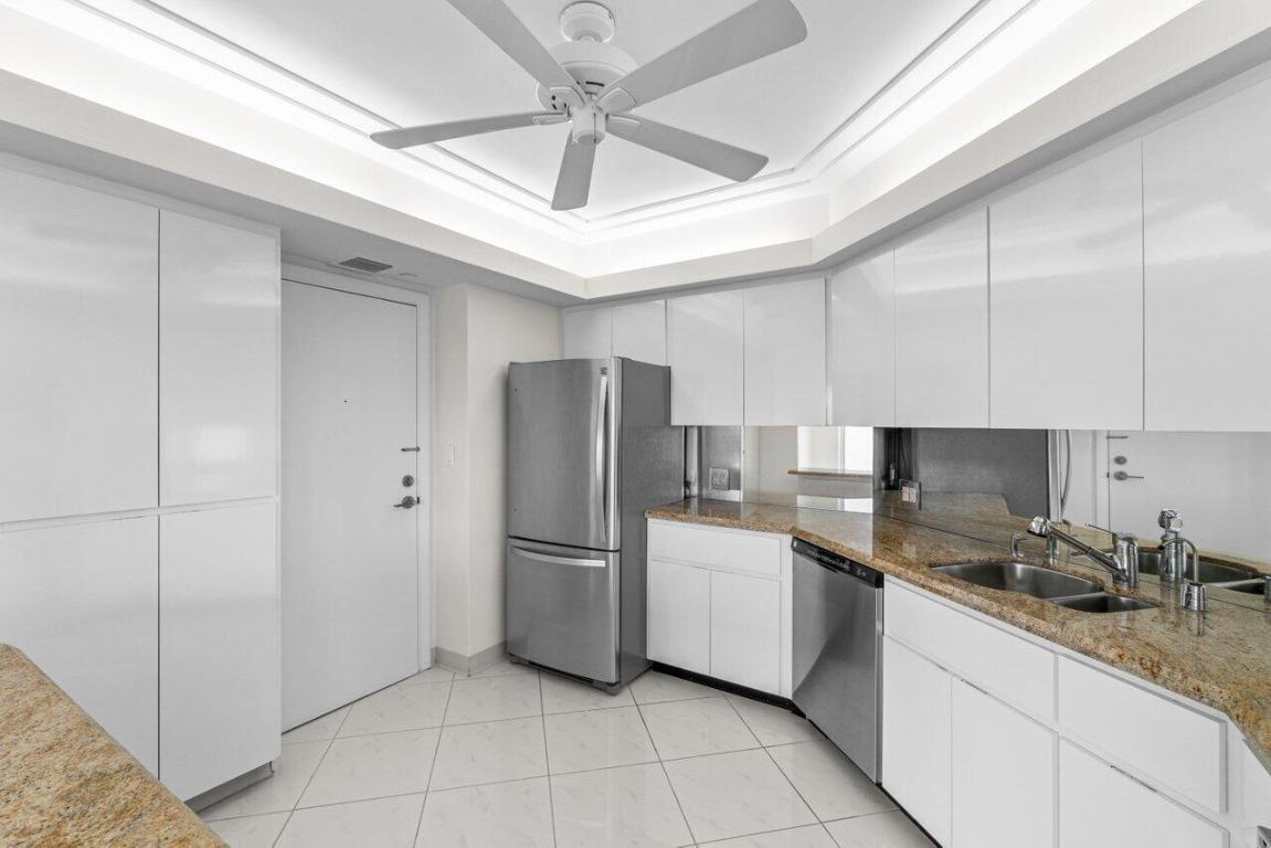 701 E Camino Real Unit: 8e