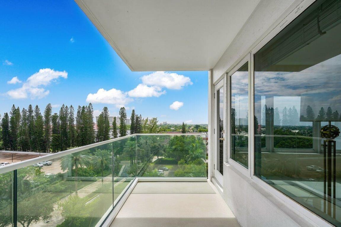 701 E Camino Real Unit: 8e