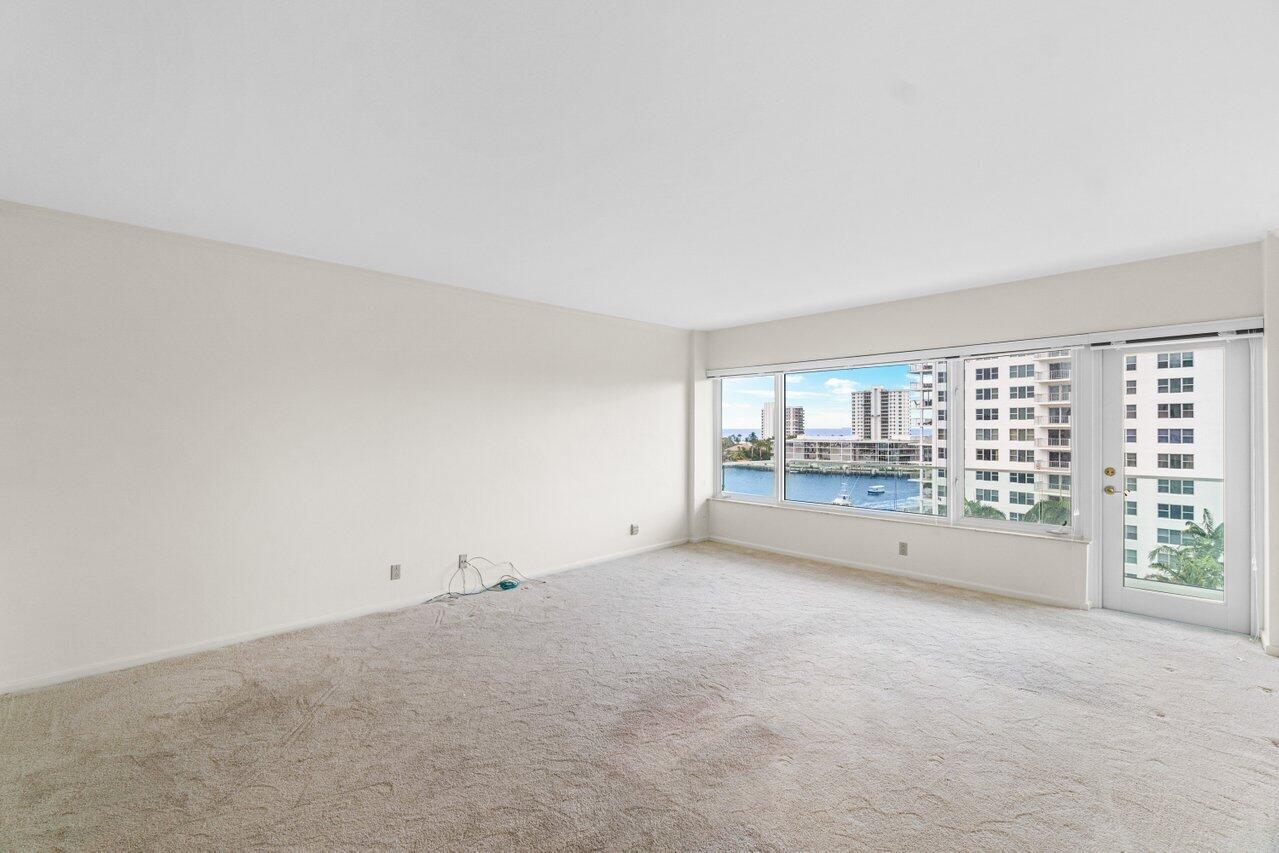 701 E Camino Real Unit: 8e