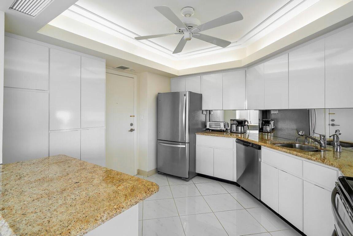 701 E Camino Real Unit: 8e