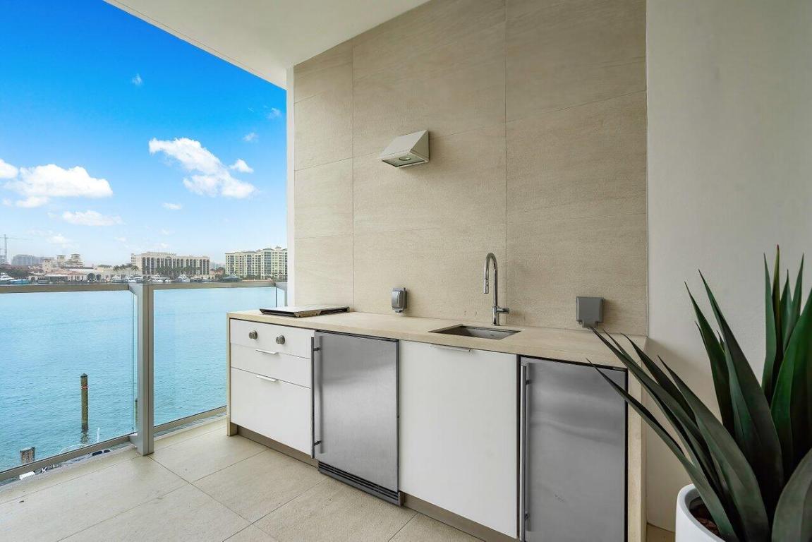 725 S Ocean Boulevard Unit: 303