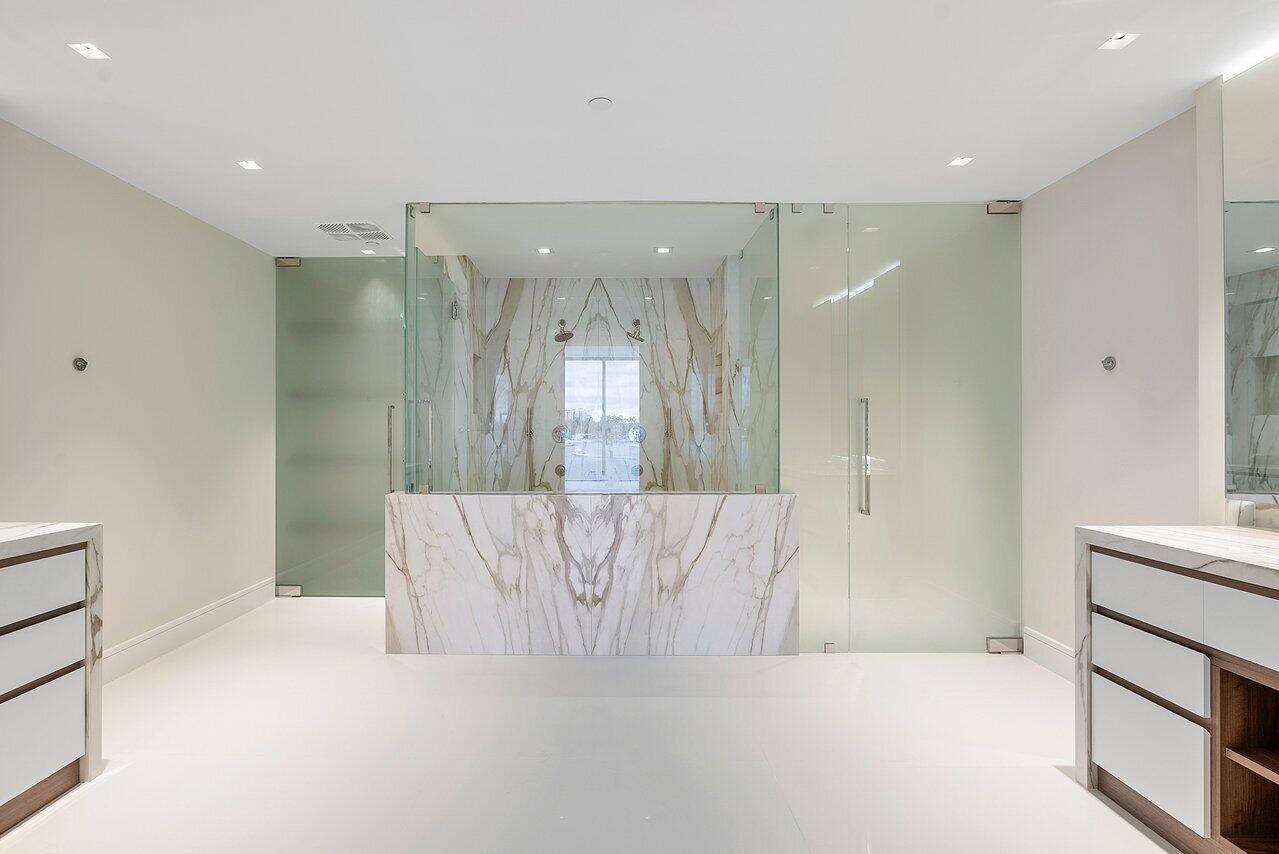 725 S Ocean Boulevard Unit: 303