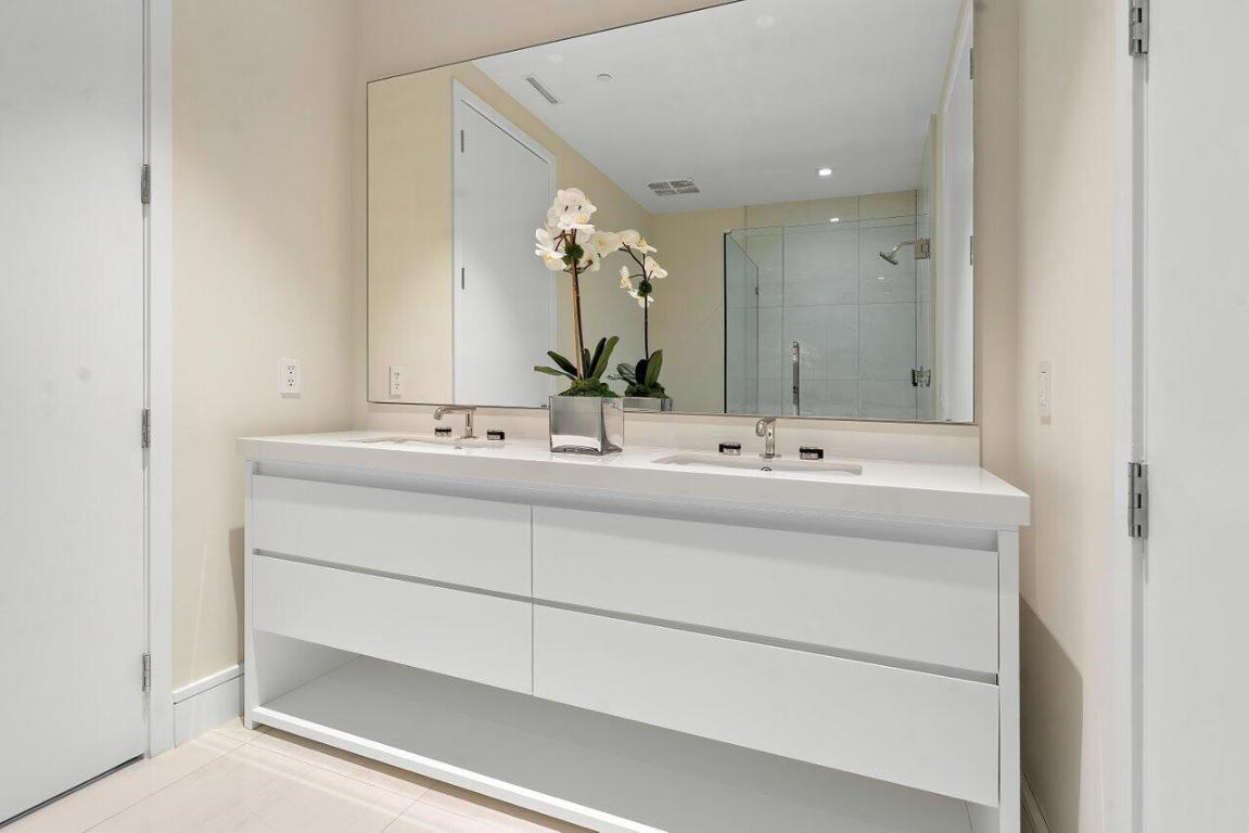 725 S Ocean Boulevard Unit: 303