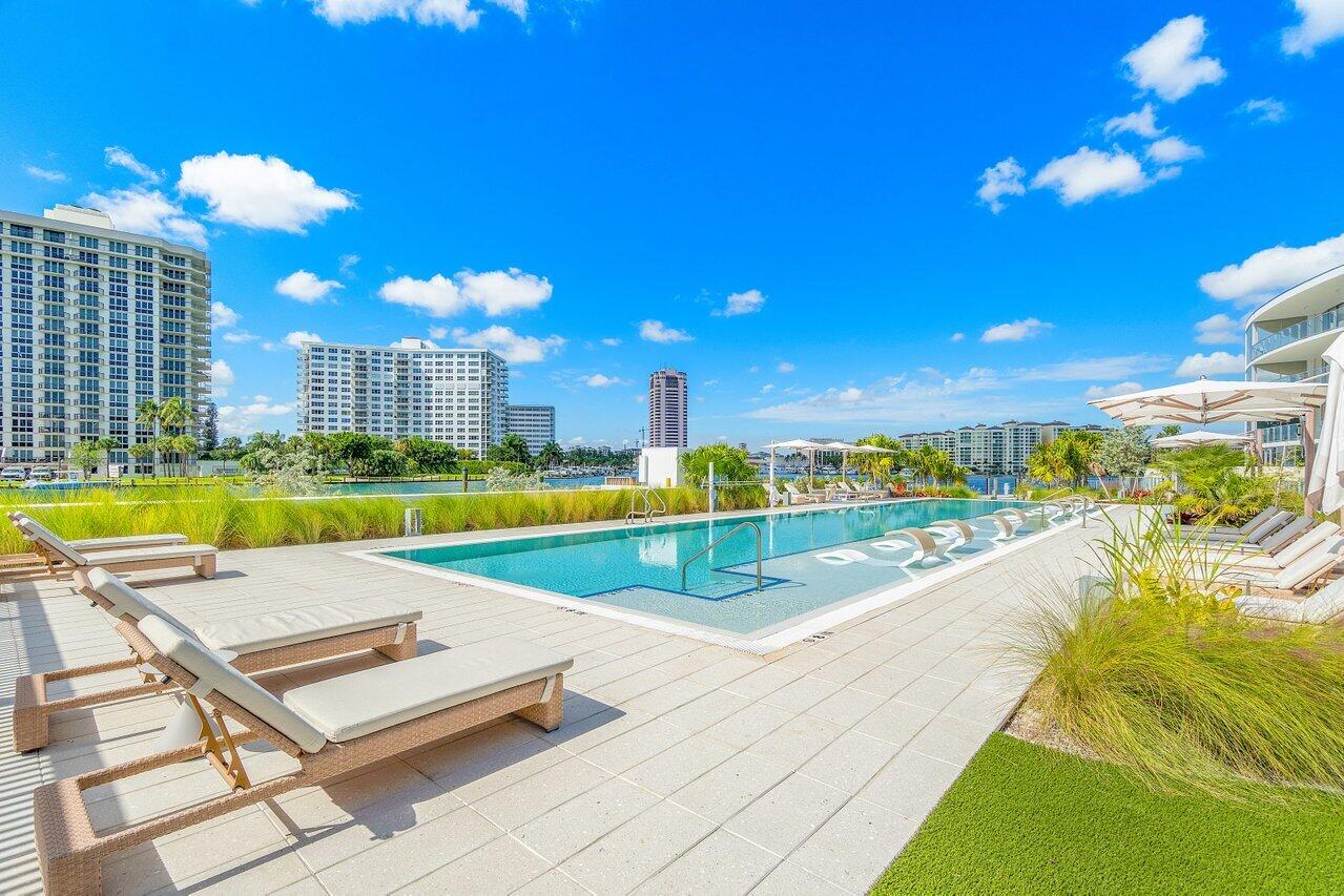 725 S Ocean Boulevard Unit: 303