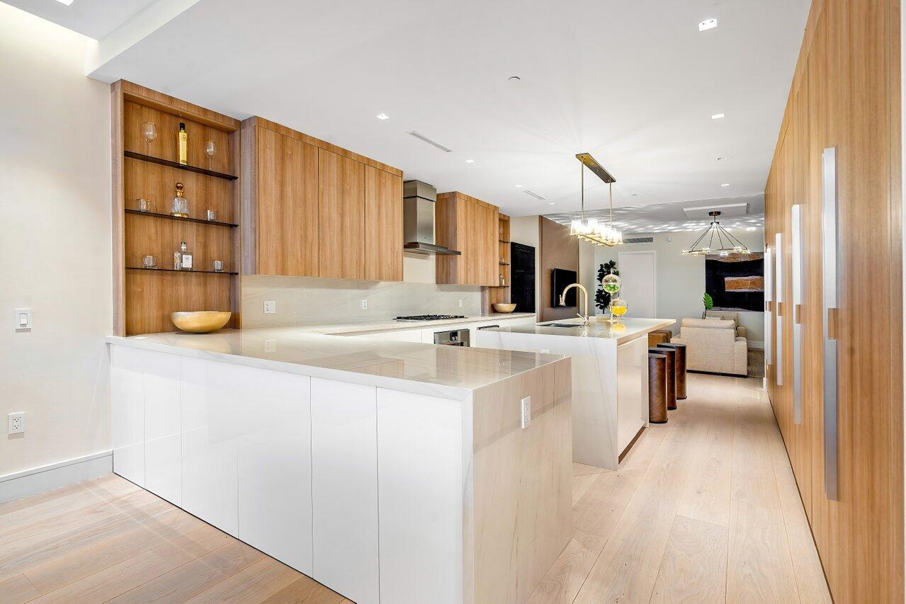 725 S Ocean Boulevard Unit: 303