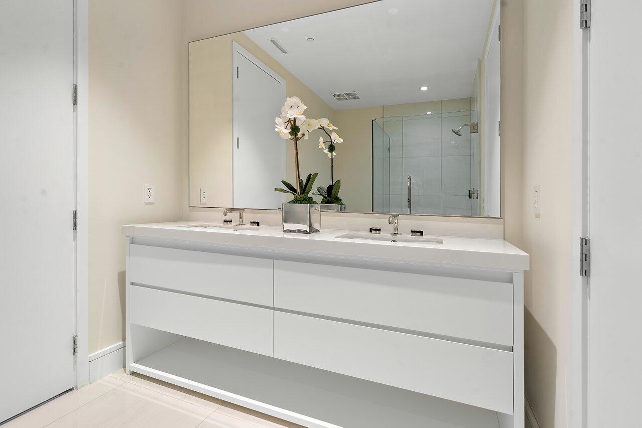 725 S Ocean Boulevard Unit: 303